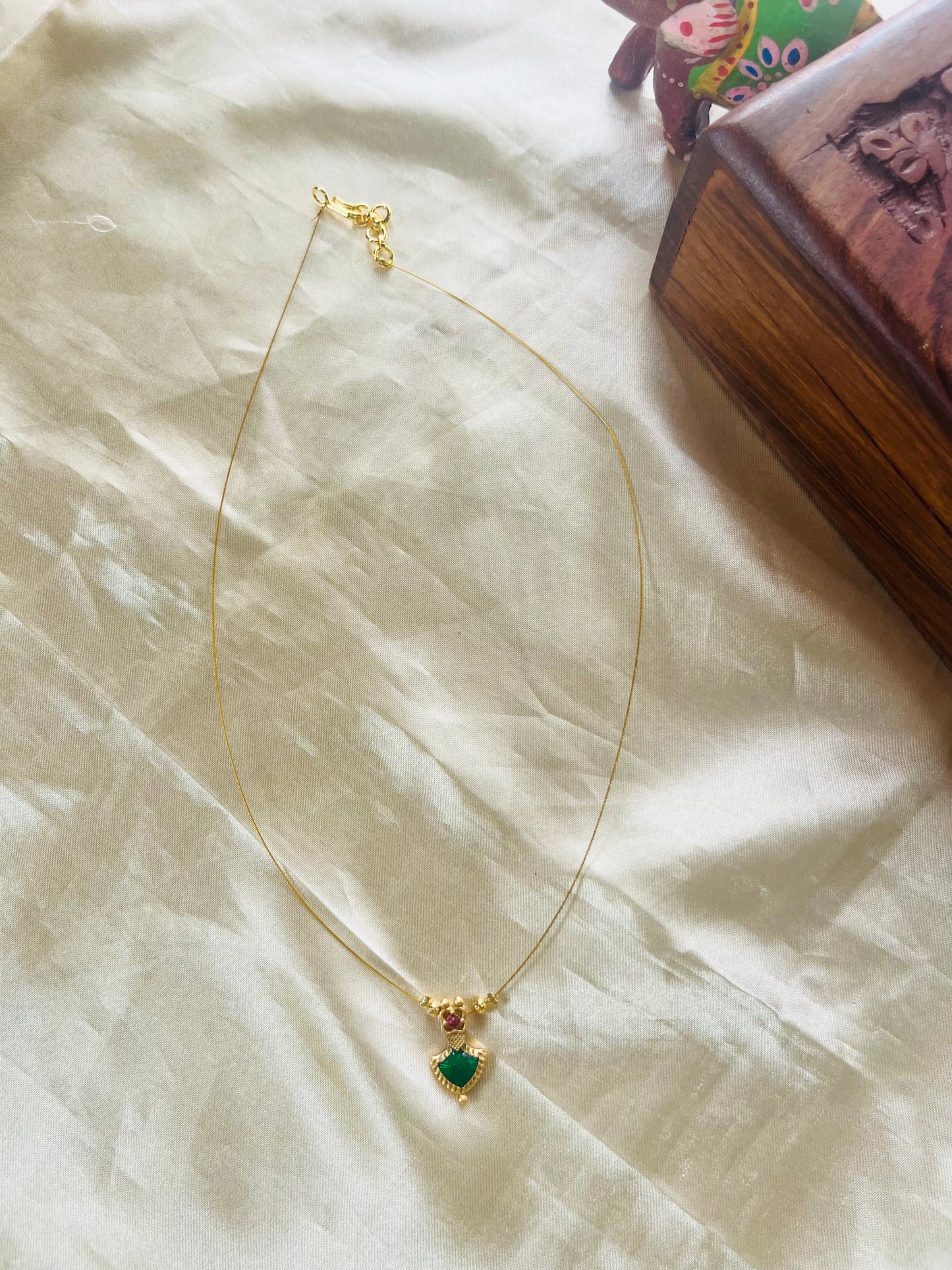 Palakka invisible necklace