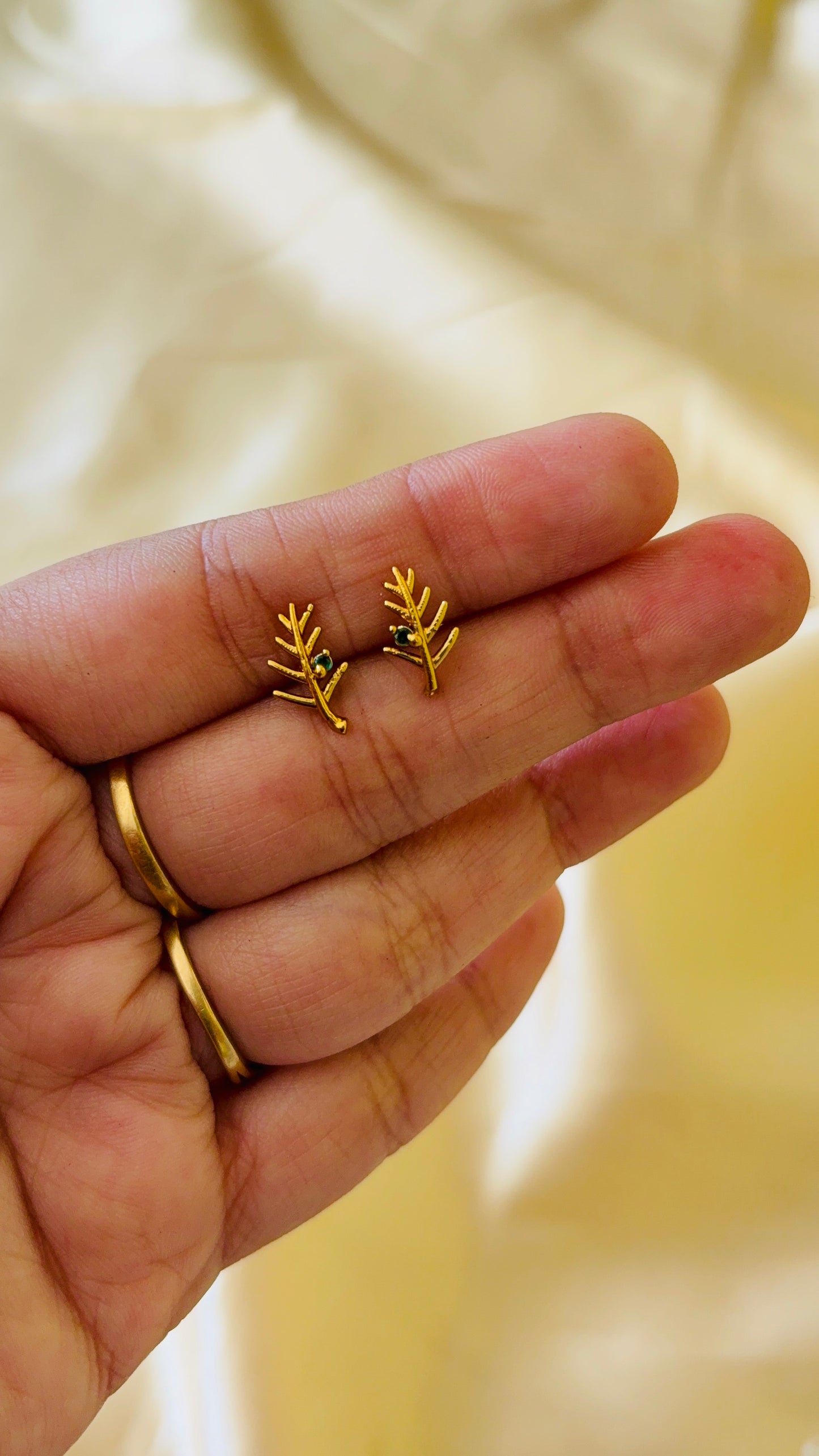 Antique gold finish Mini leafy Stud