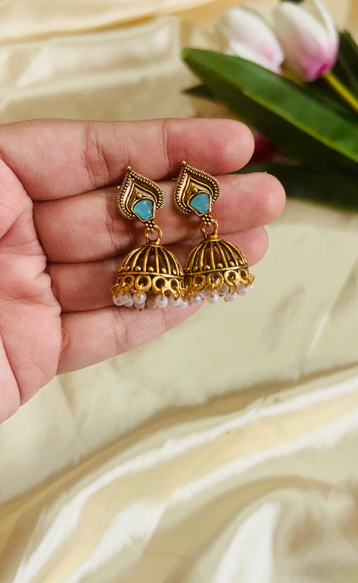Weightless Baby Stud Jhumka