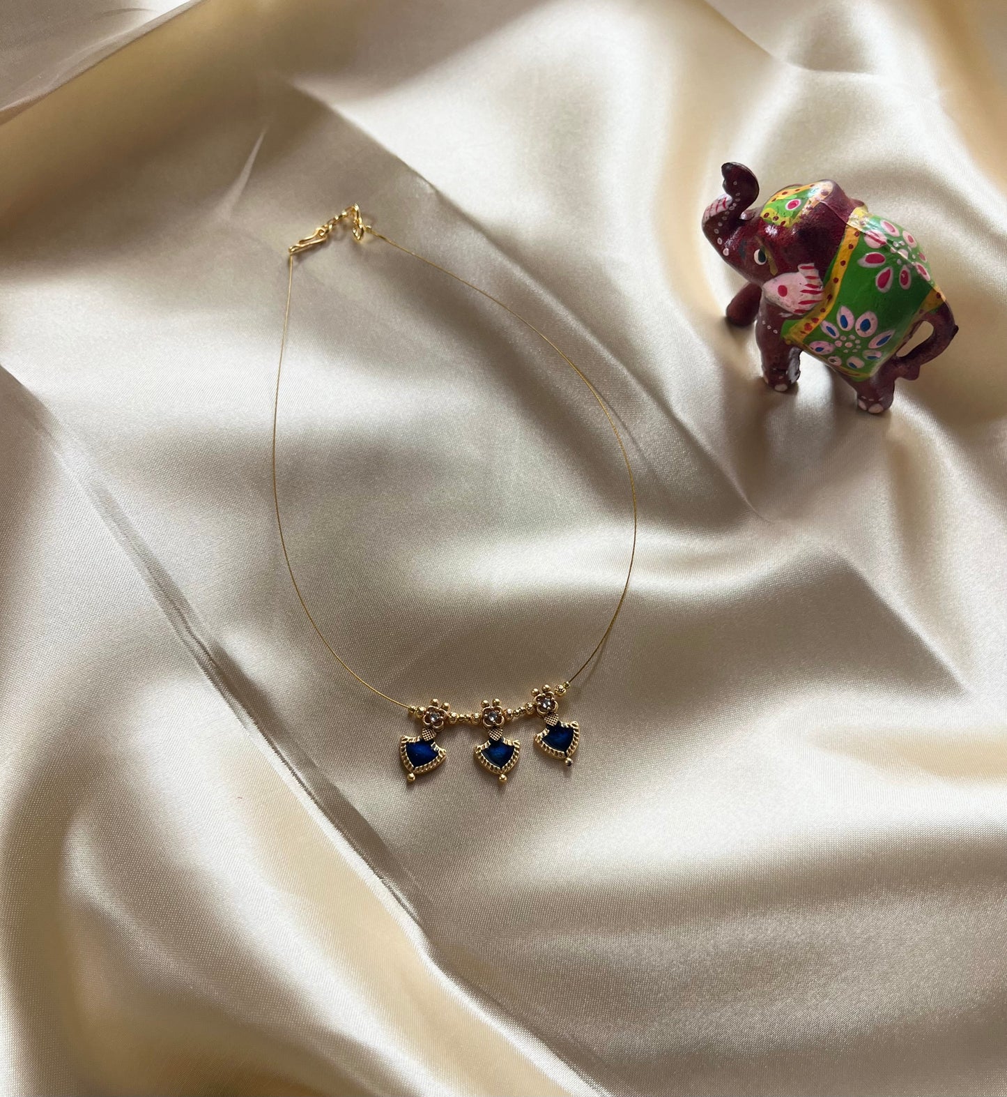 Palakka Invisible necklace