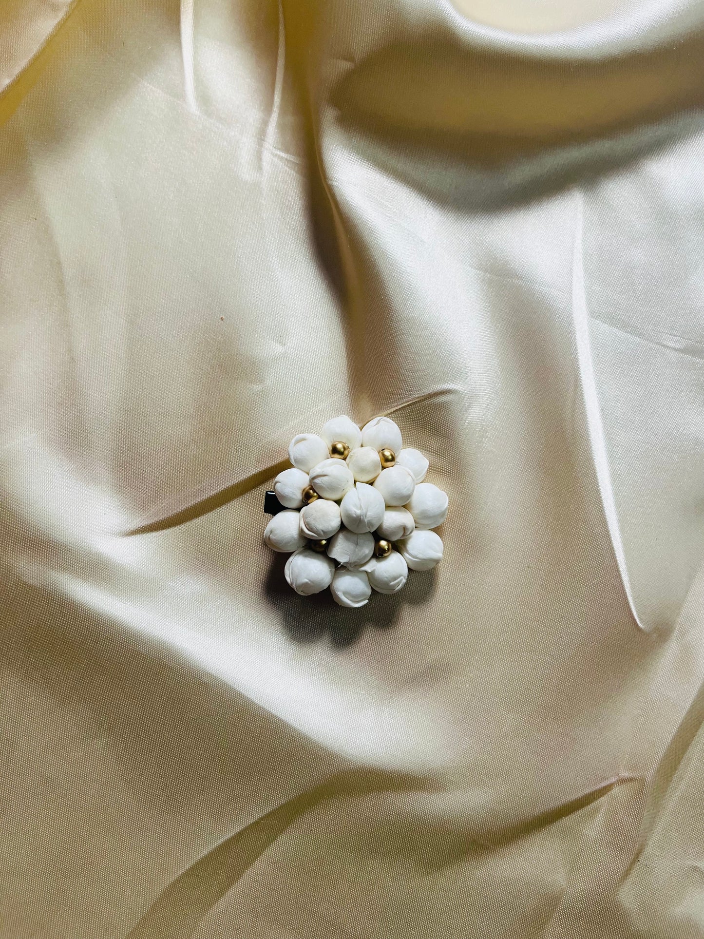 Jasmine hair clip