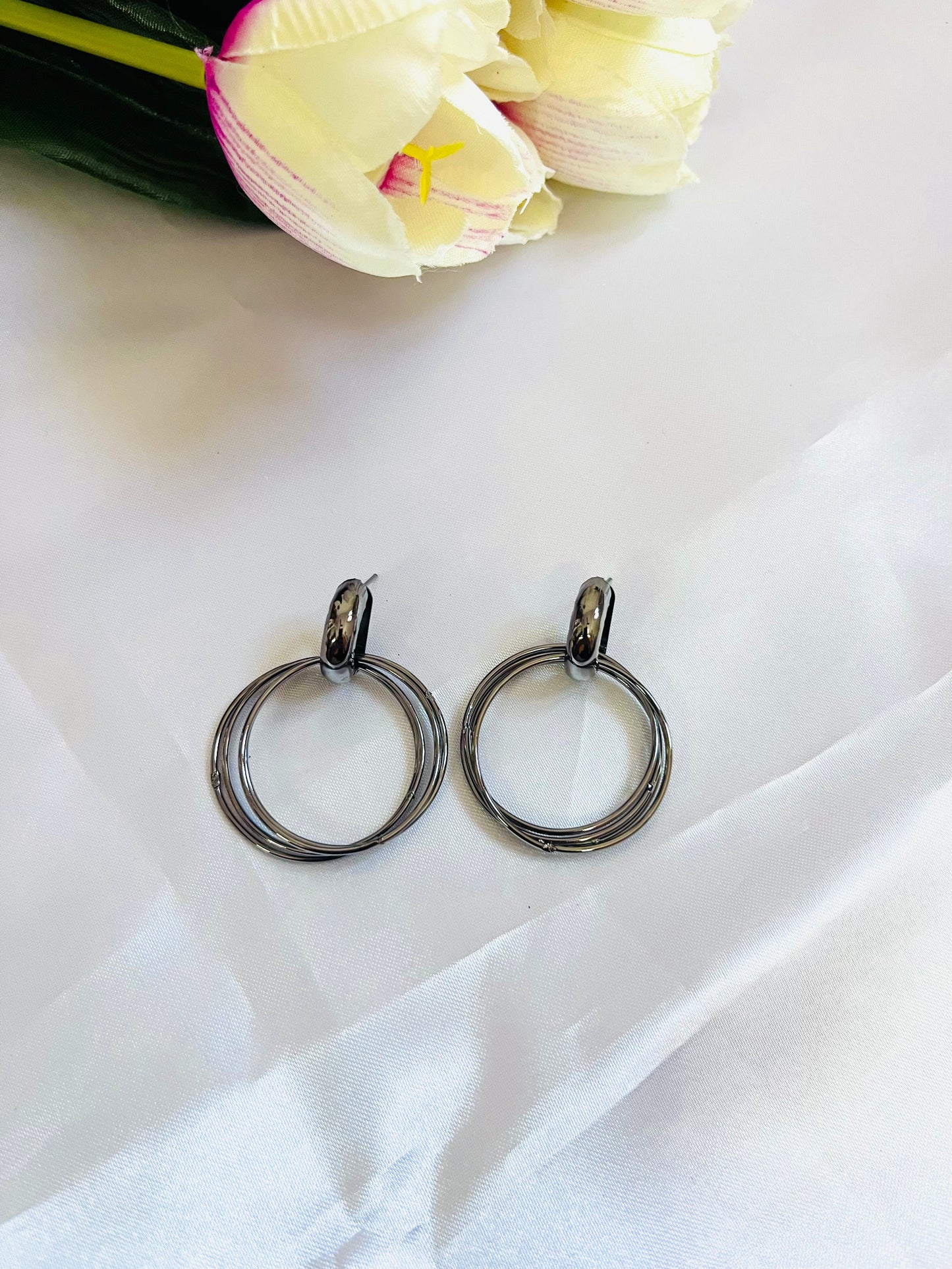 Black metal Drop Earring