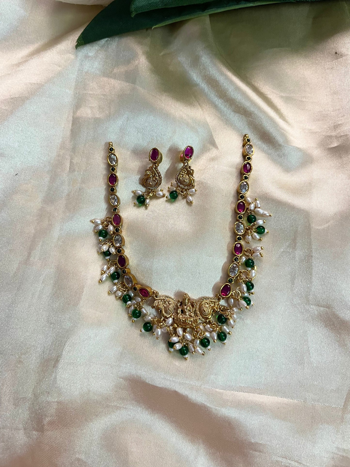 Lakshmi Rice Pearl Neckpiece