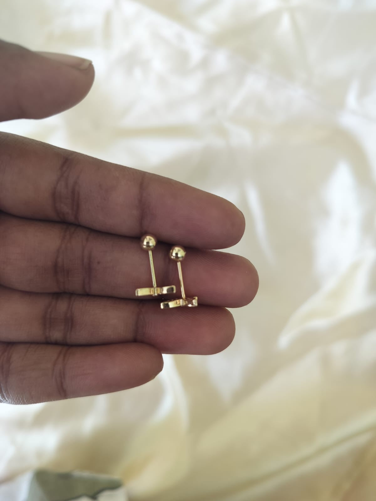 Ball back stud