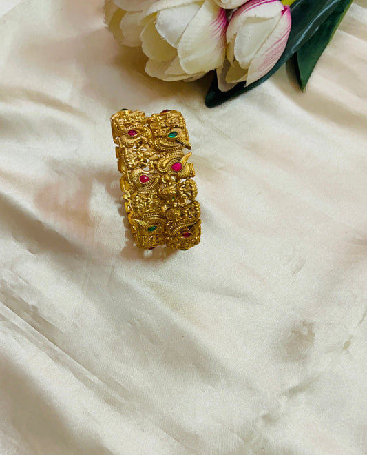 Matt finish Laskhmi with Peacock bangle(Size:2.4)