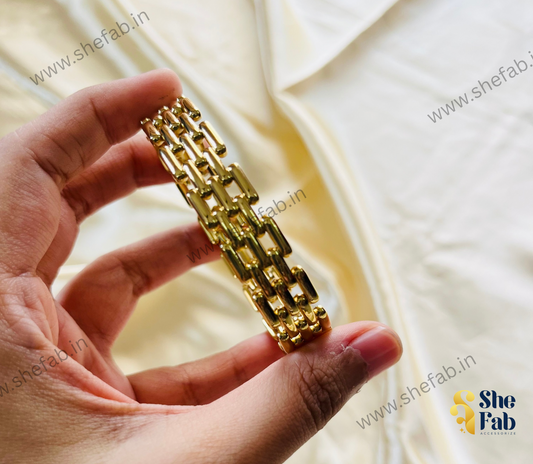 Classy Anti Tarnish Bracelet (Gold)