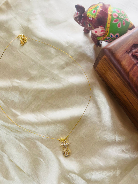 AD invisible necklace