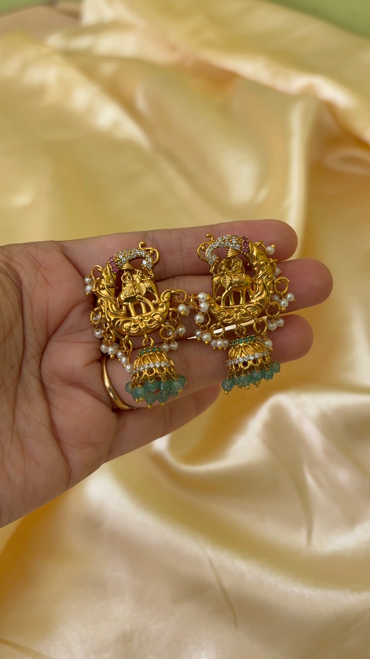 Statement Pallakku Jhumka