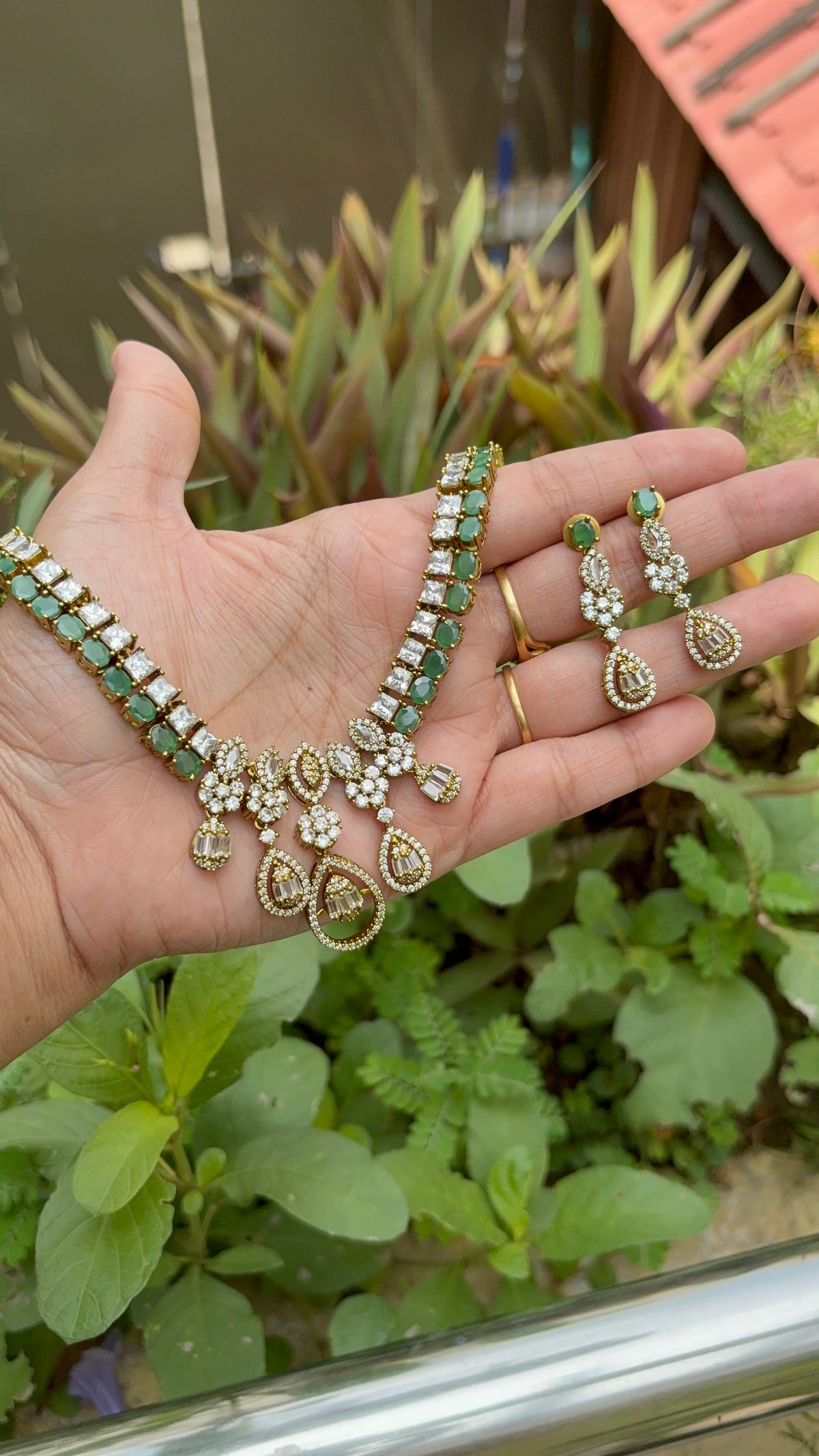 Party wear Emerald Necklace