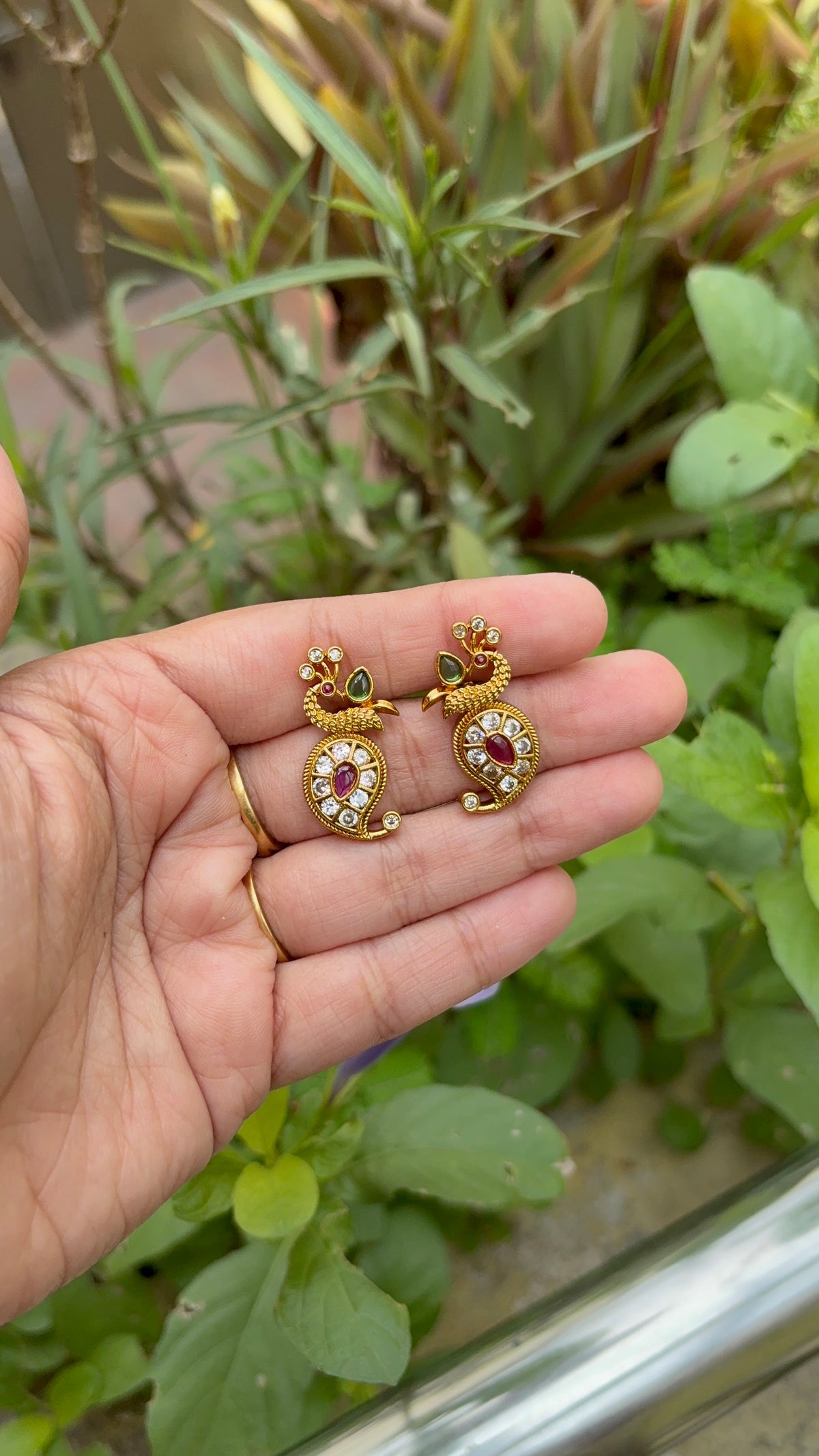 Kemp peacock Stud Earring