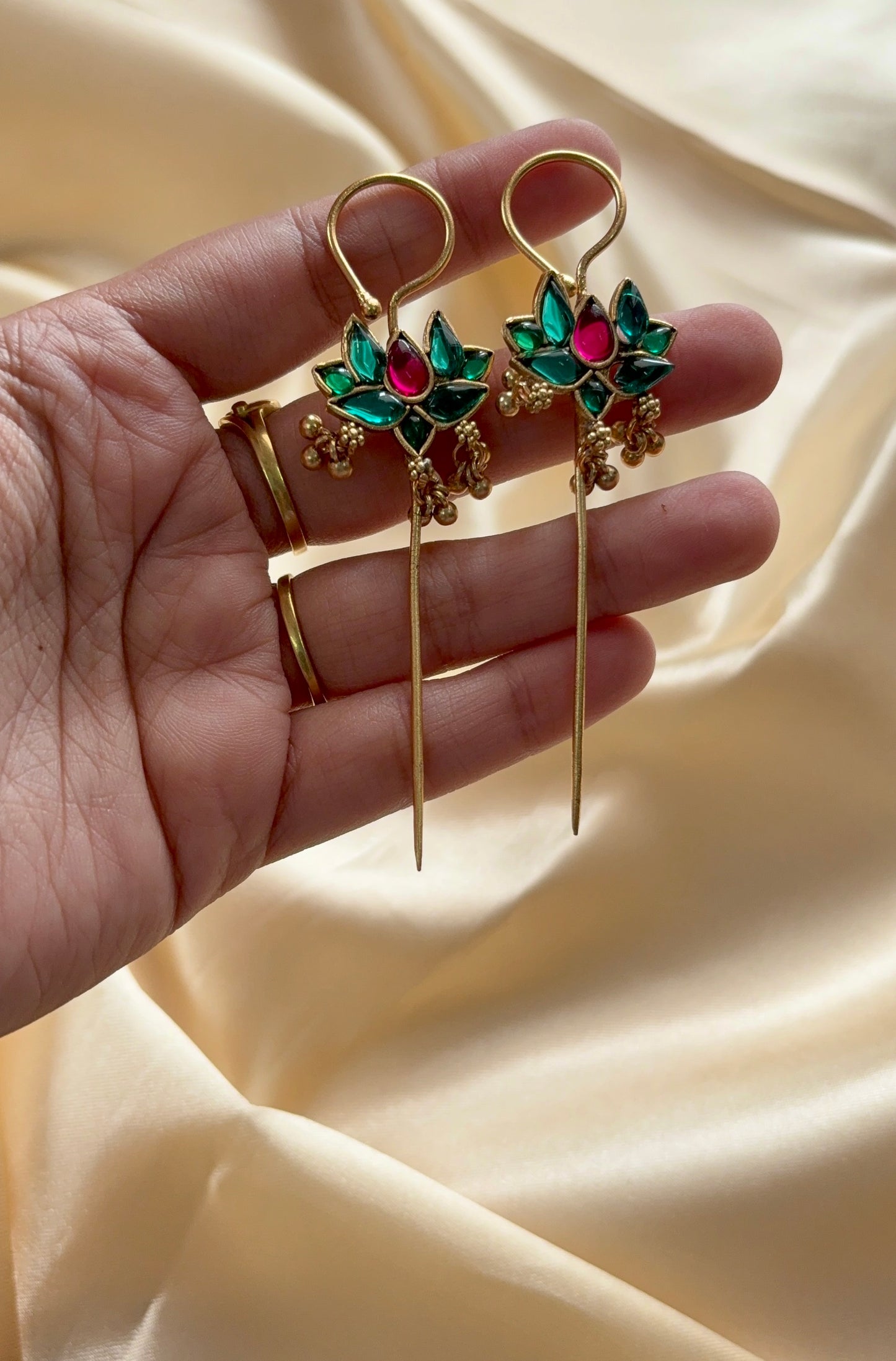Lotus Earcuff