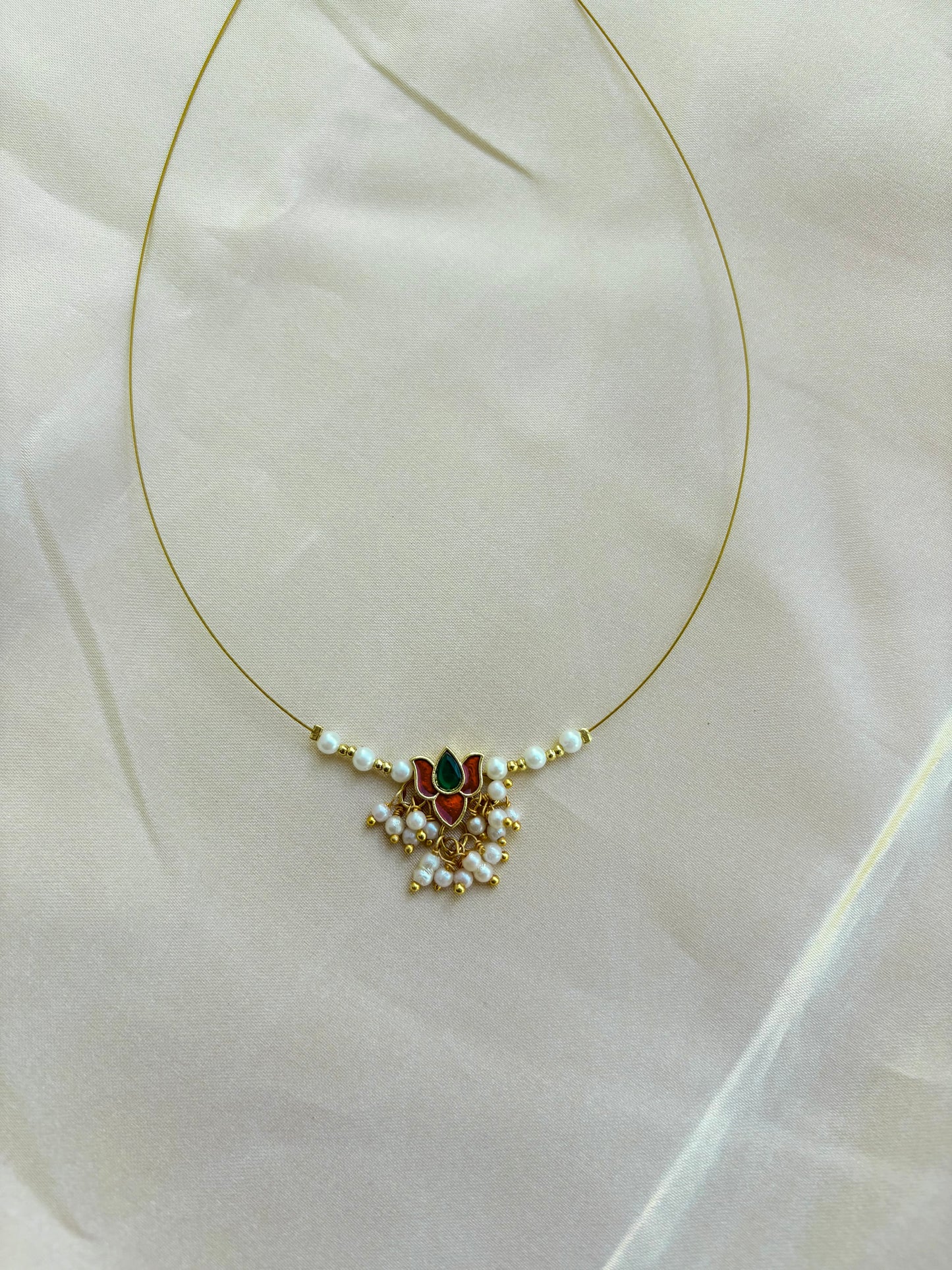 Lotus pearl invisible necklace