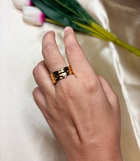 Wavy Statement Ring(Adjustable Size)