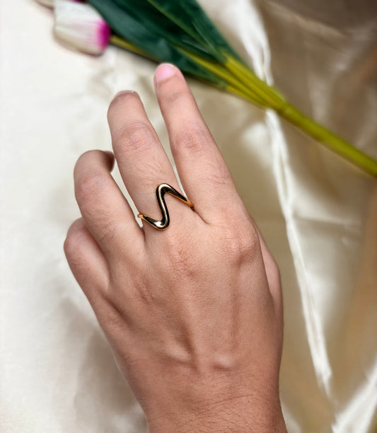 Minimalistic chic Ring(Adjustable Size)