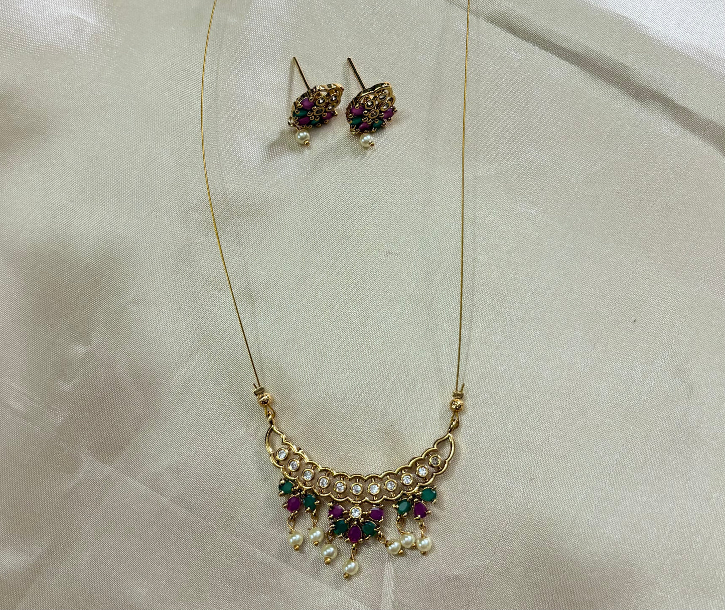 AD pendent invisible necklace with Earrings (Copy)