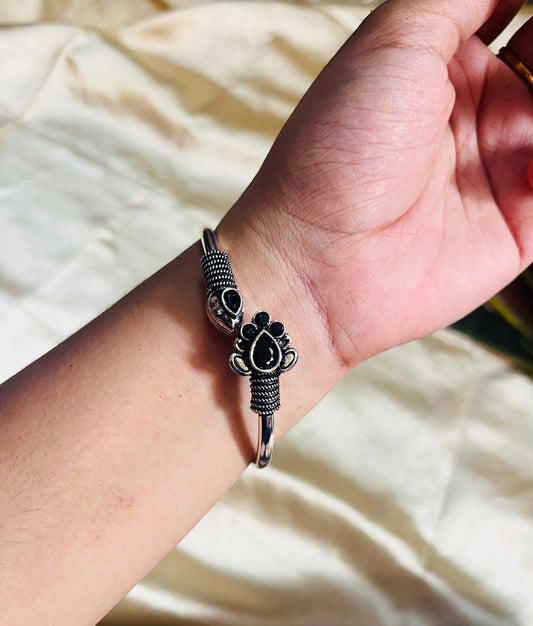 Premium  Oxidised  Kada