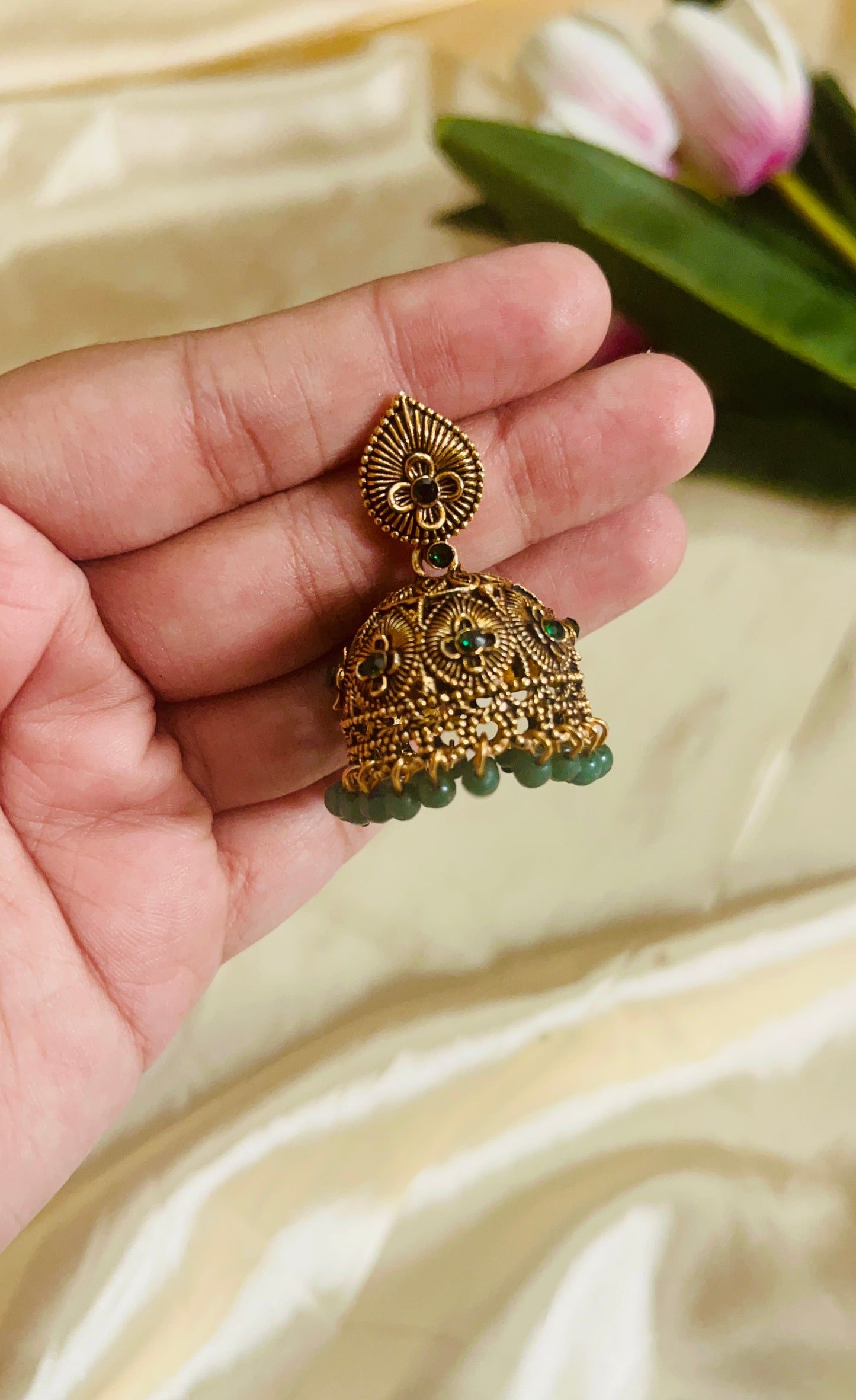 Weightless Stud Jhumka