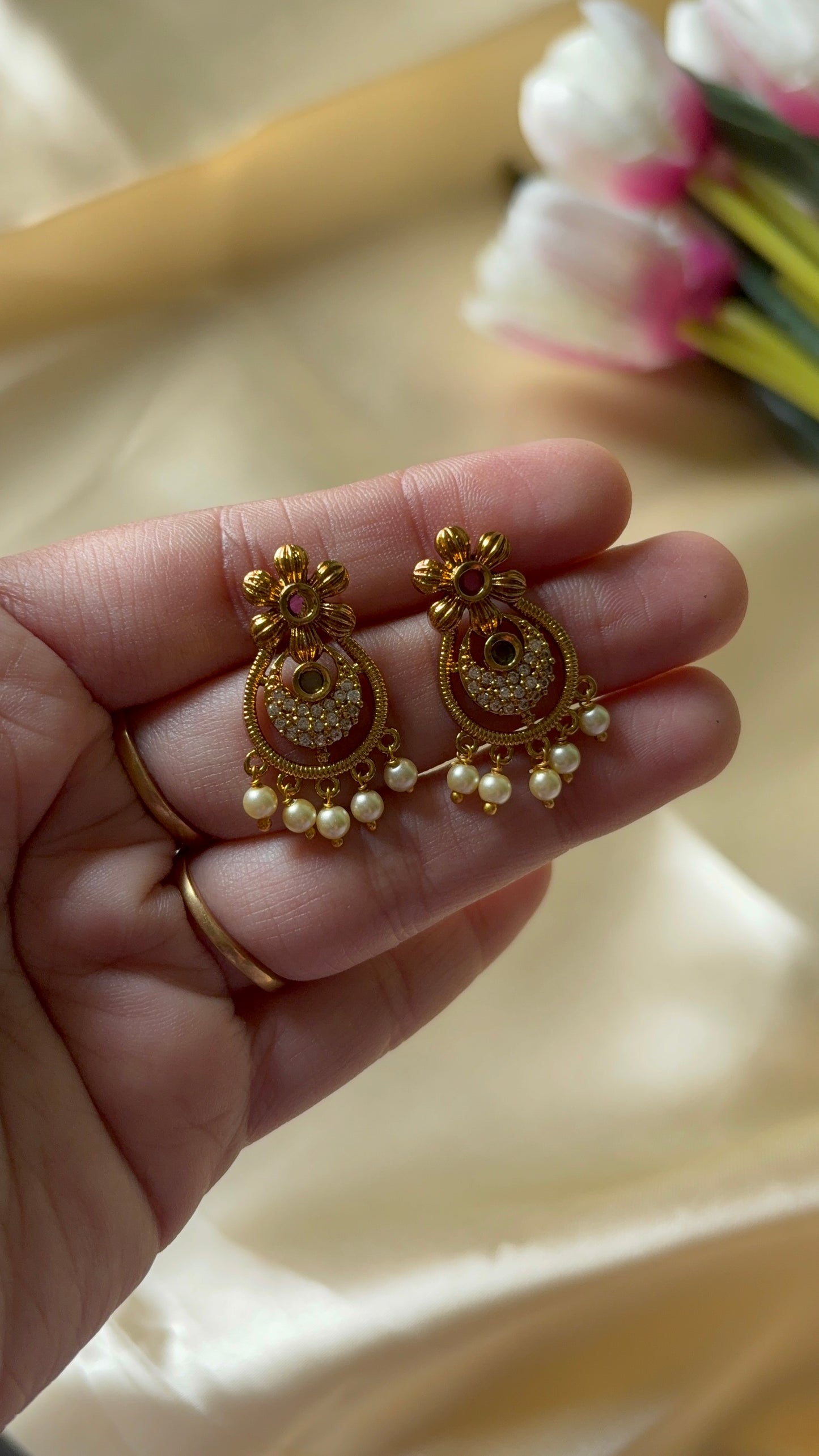 Antique Gold Finish Floral Chandbali