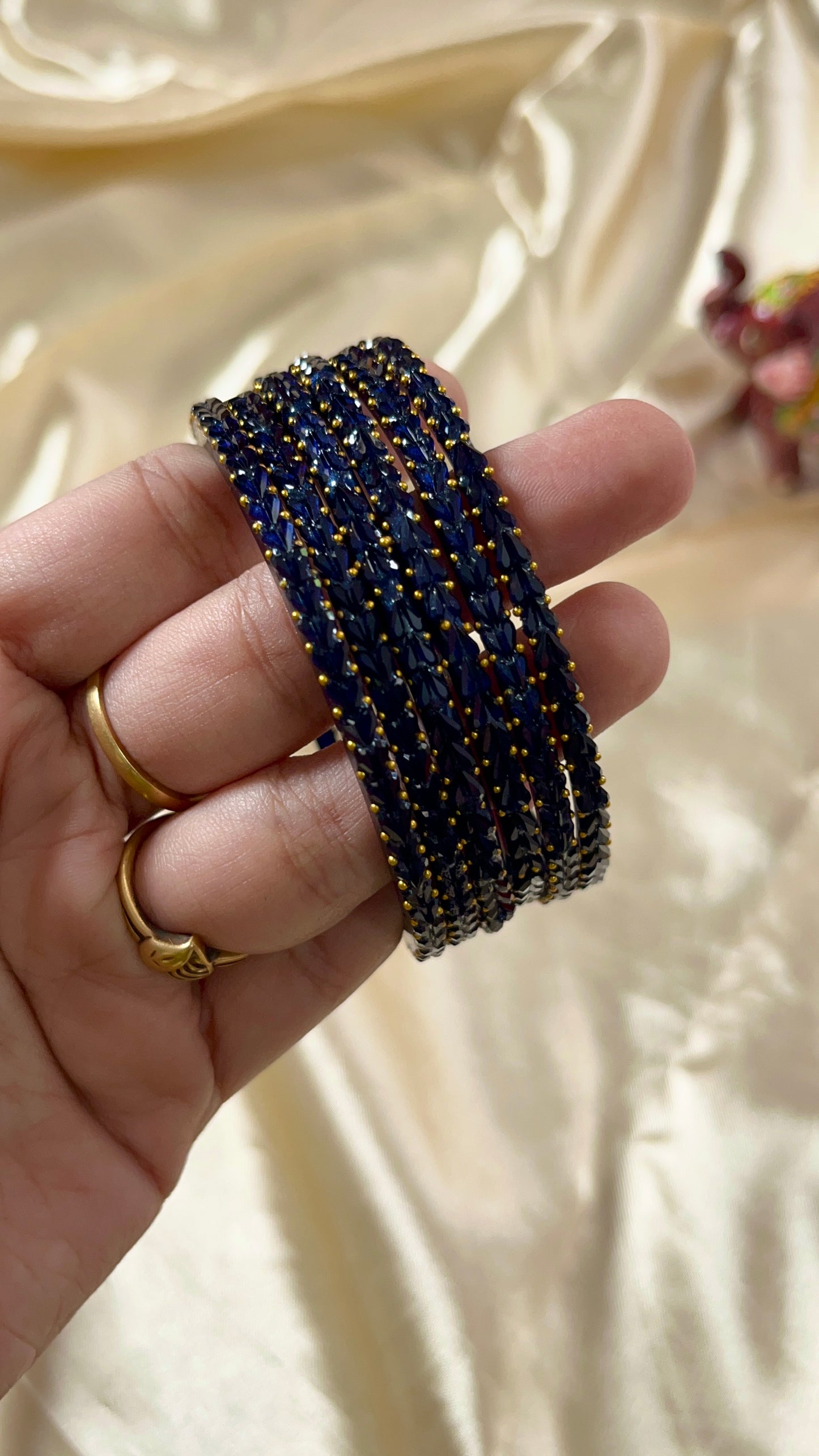 Heart Drop Bangle