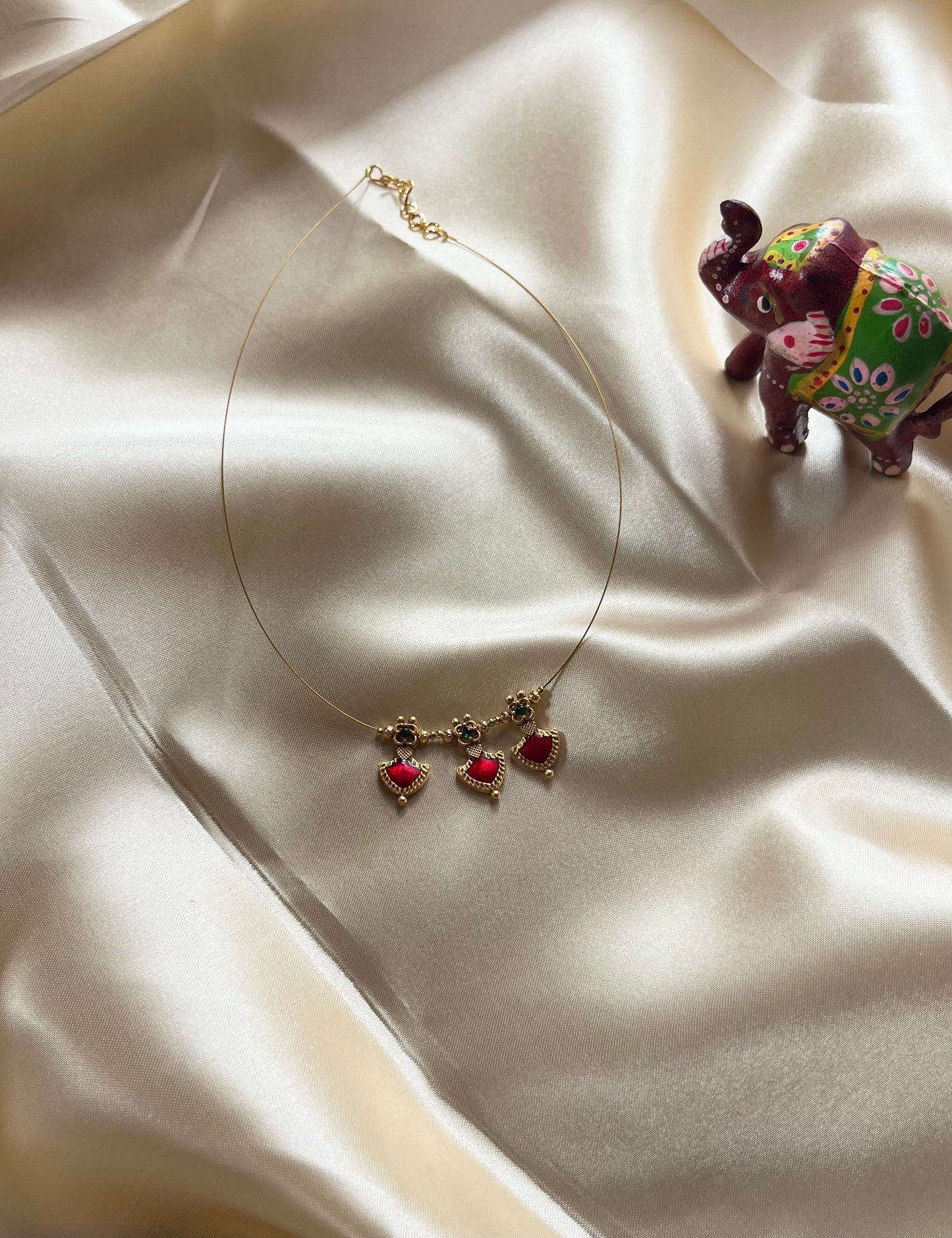 Palakka Invisible necklace