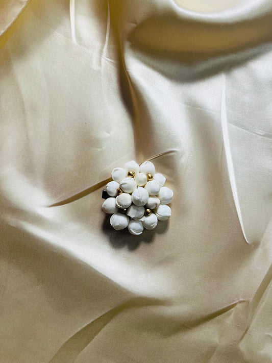 Jasmine hair clip
