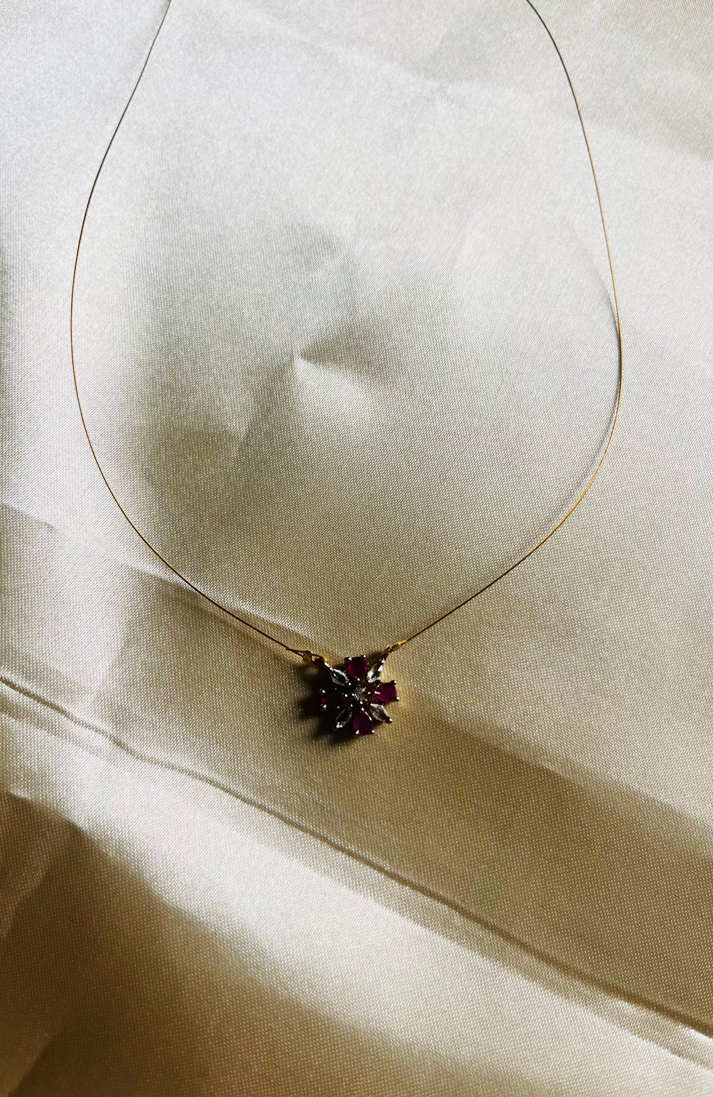 AD Floral Invisible necklace