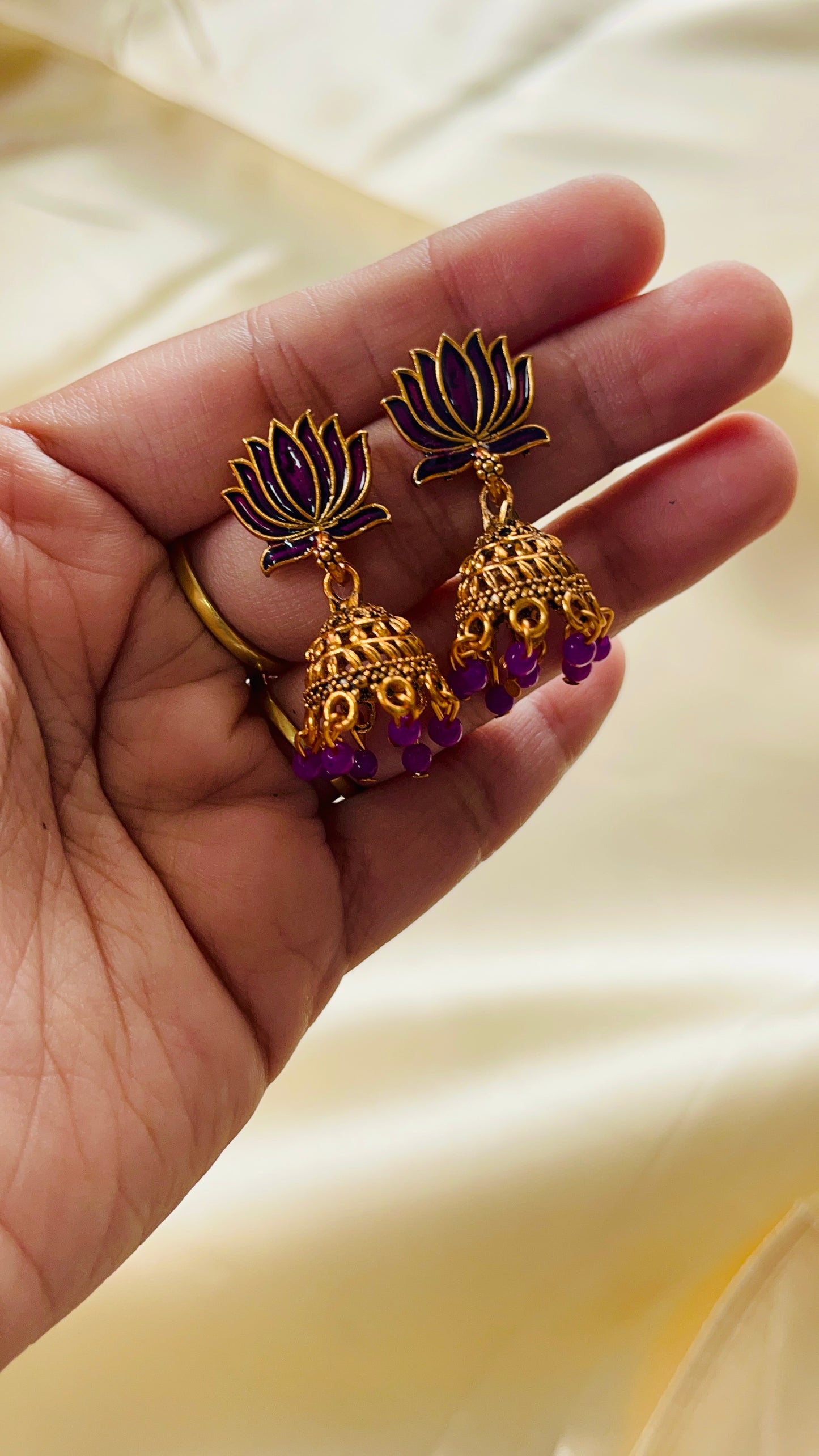 Tamara Jhumka(Small)
