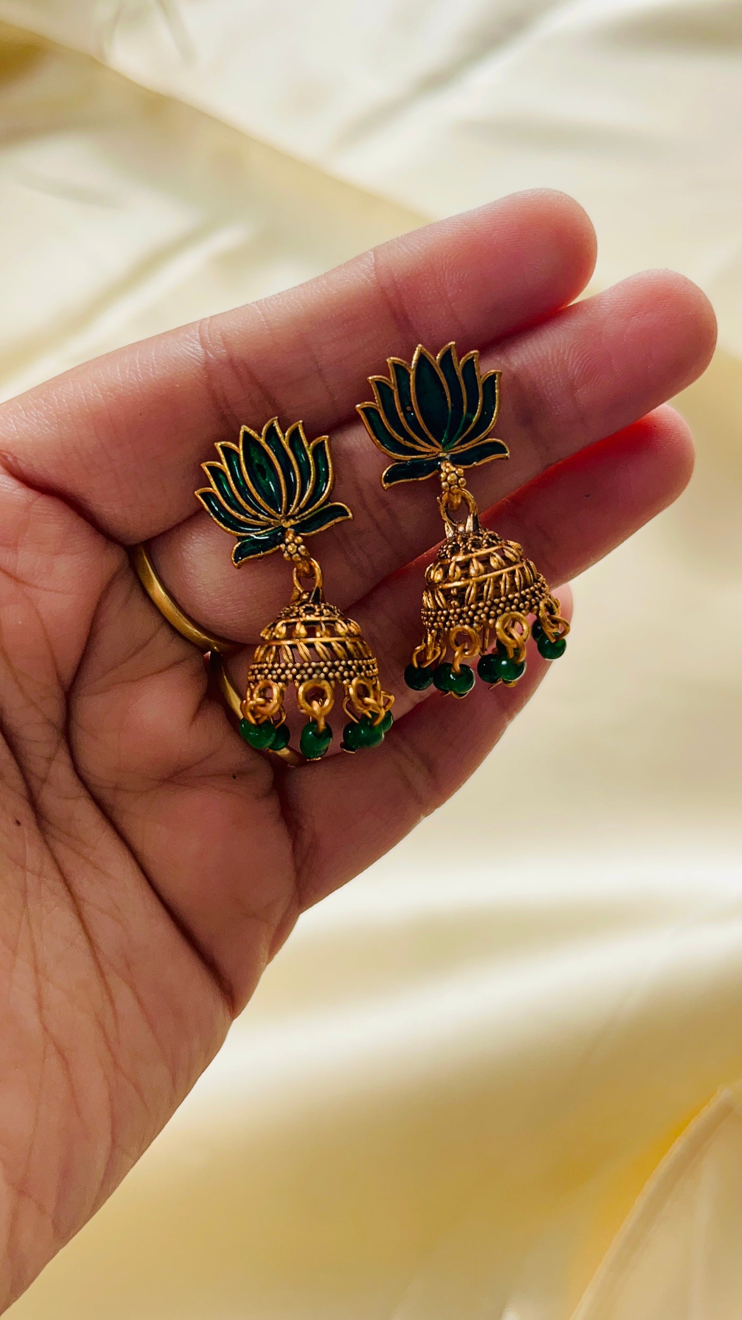 Tamara Jhumka(Small)