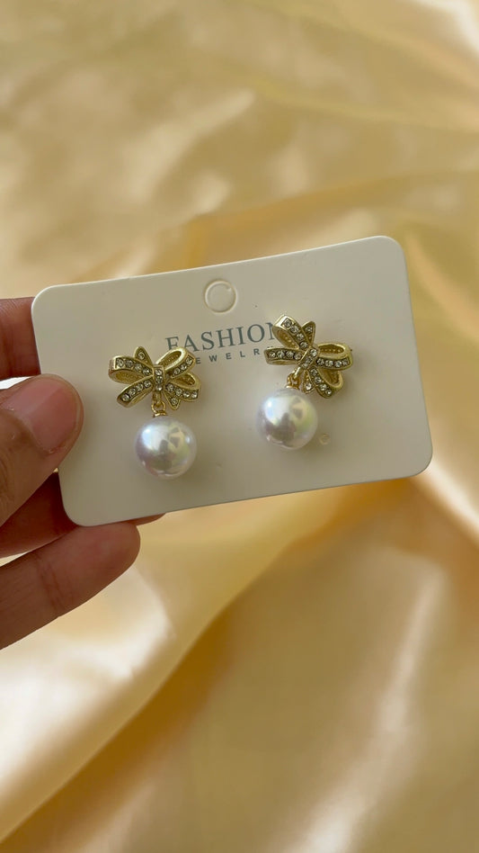 Bow Pearl drop Earring
