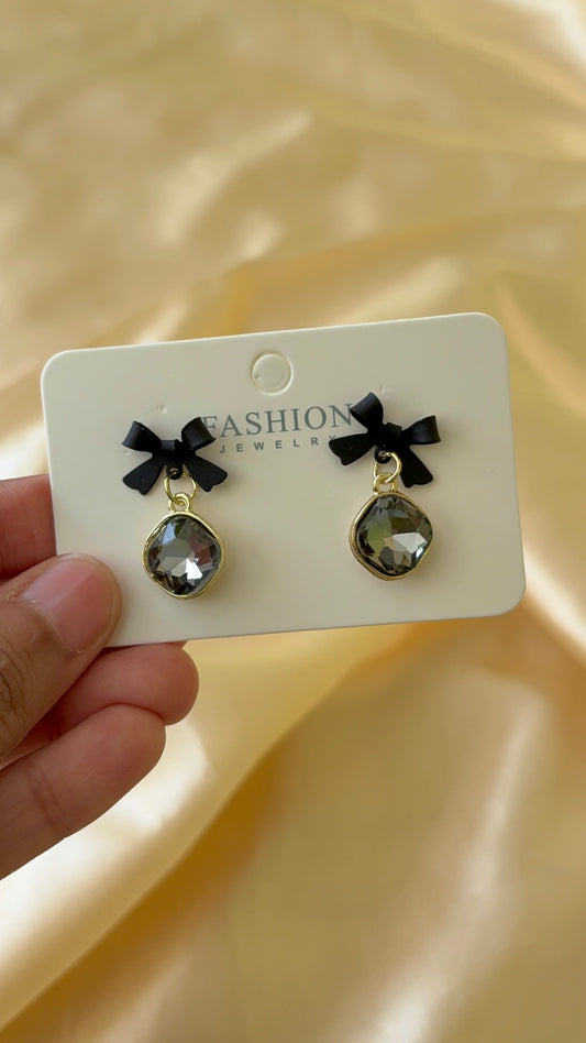 Bow black drop Earring