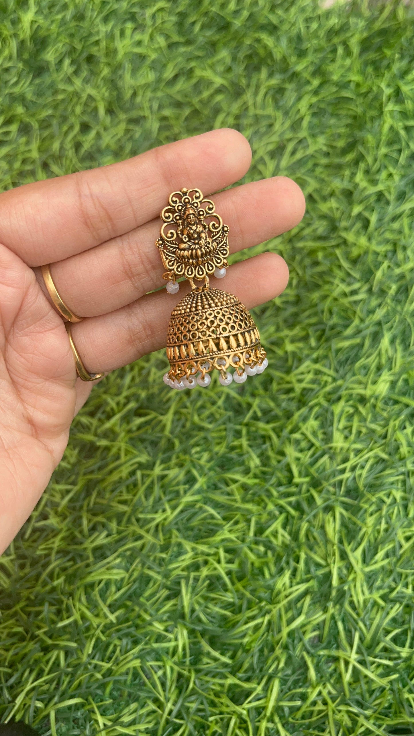 Lakshmi Jhumka